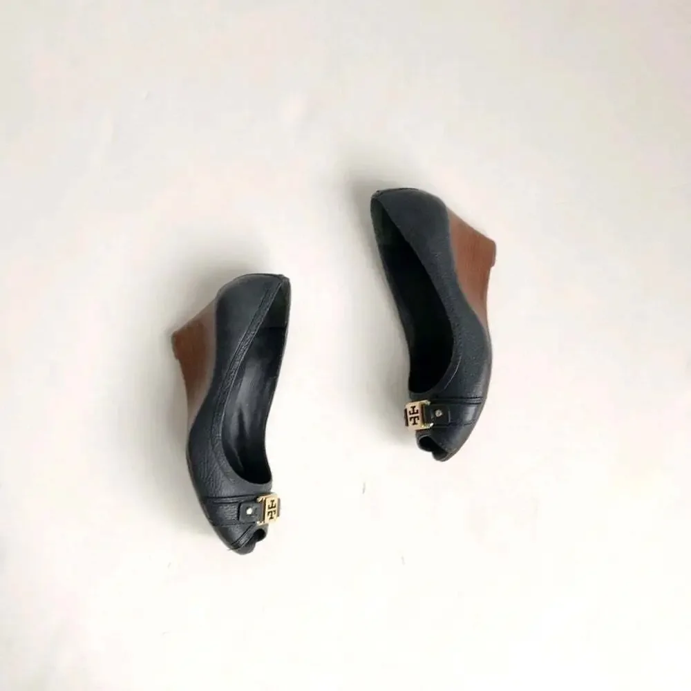 Tory Burch Navy Blue Leather Peep Toe Wedge Heels Gold Logo Size 6.5 Quiet Luxur